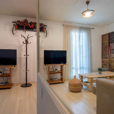 Modern City Apt In The Heart Of Heraklion Dış mekan fotoğraf