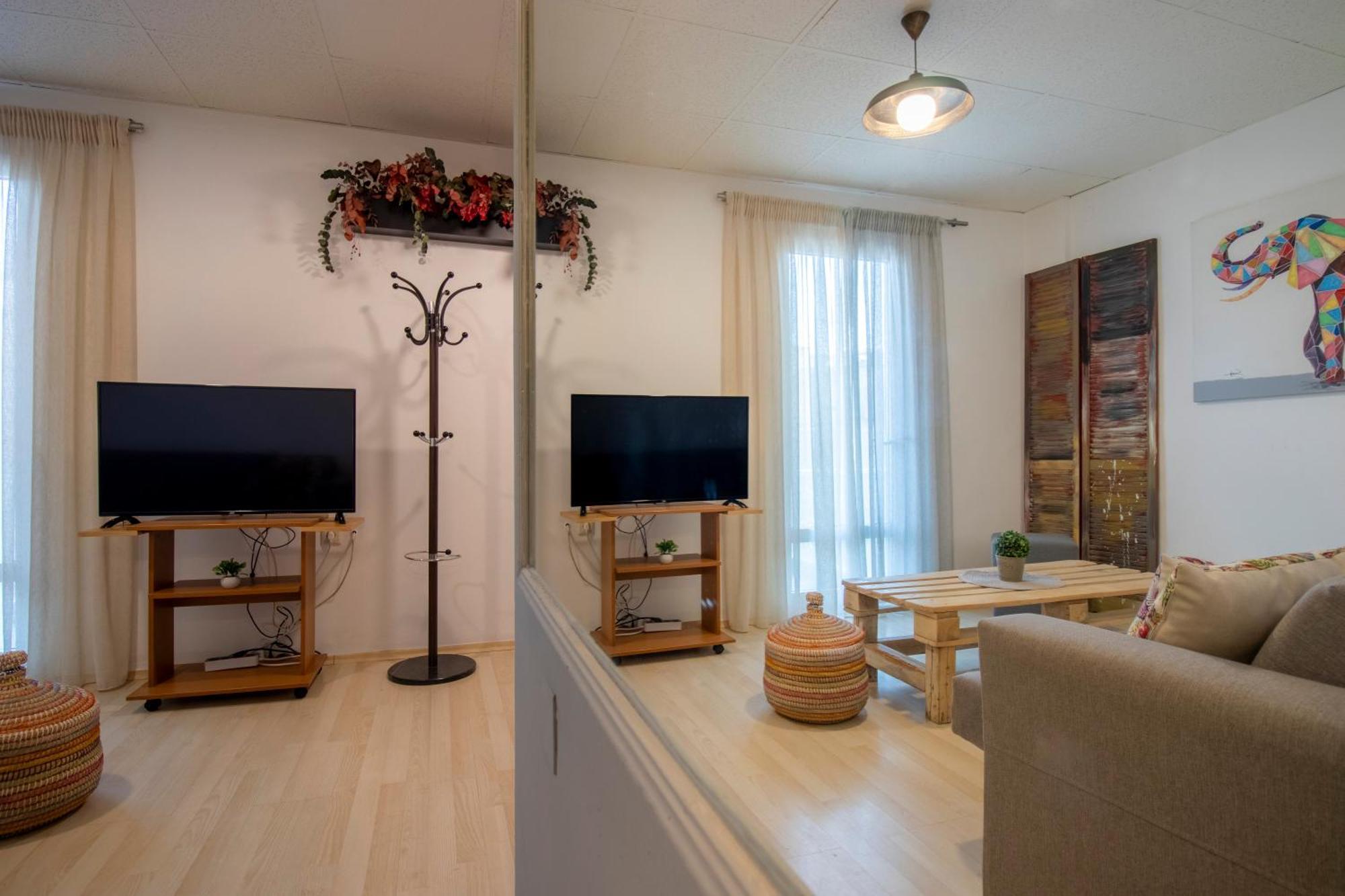 Modern City Apt In The Heart Of Heraklion Dış mekan fotoğraf